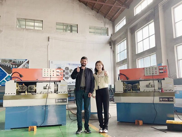 Russia-purchasing-two-Z28-250-thread-rolling-machines