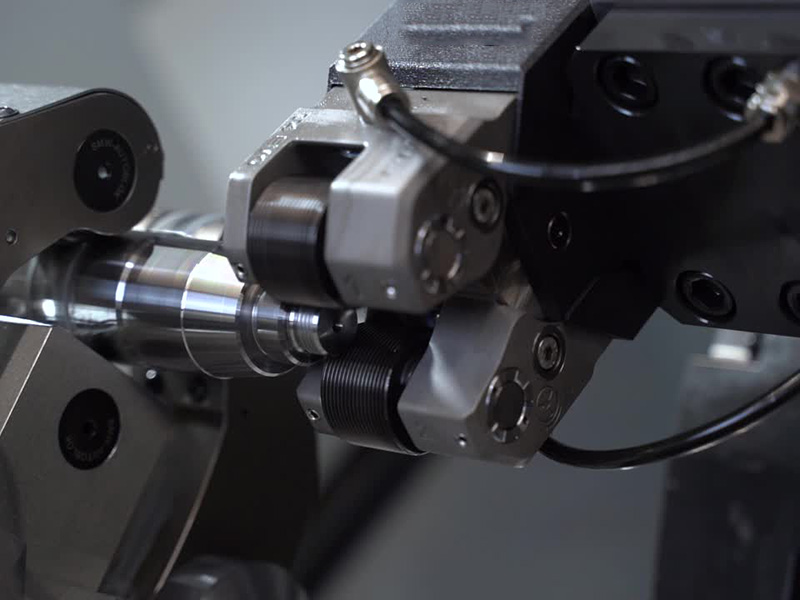 Tangential thread rolling machine