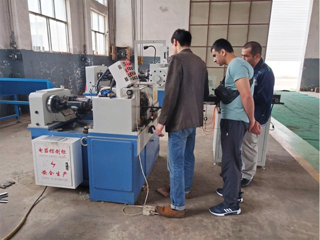 Russian customers came to the factory to check out the two-axis thread rolling machine